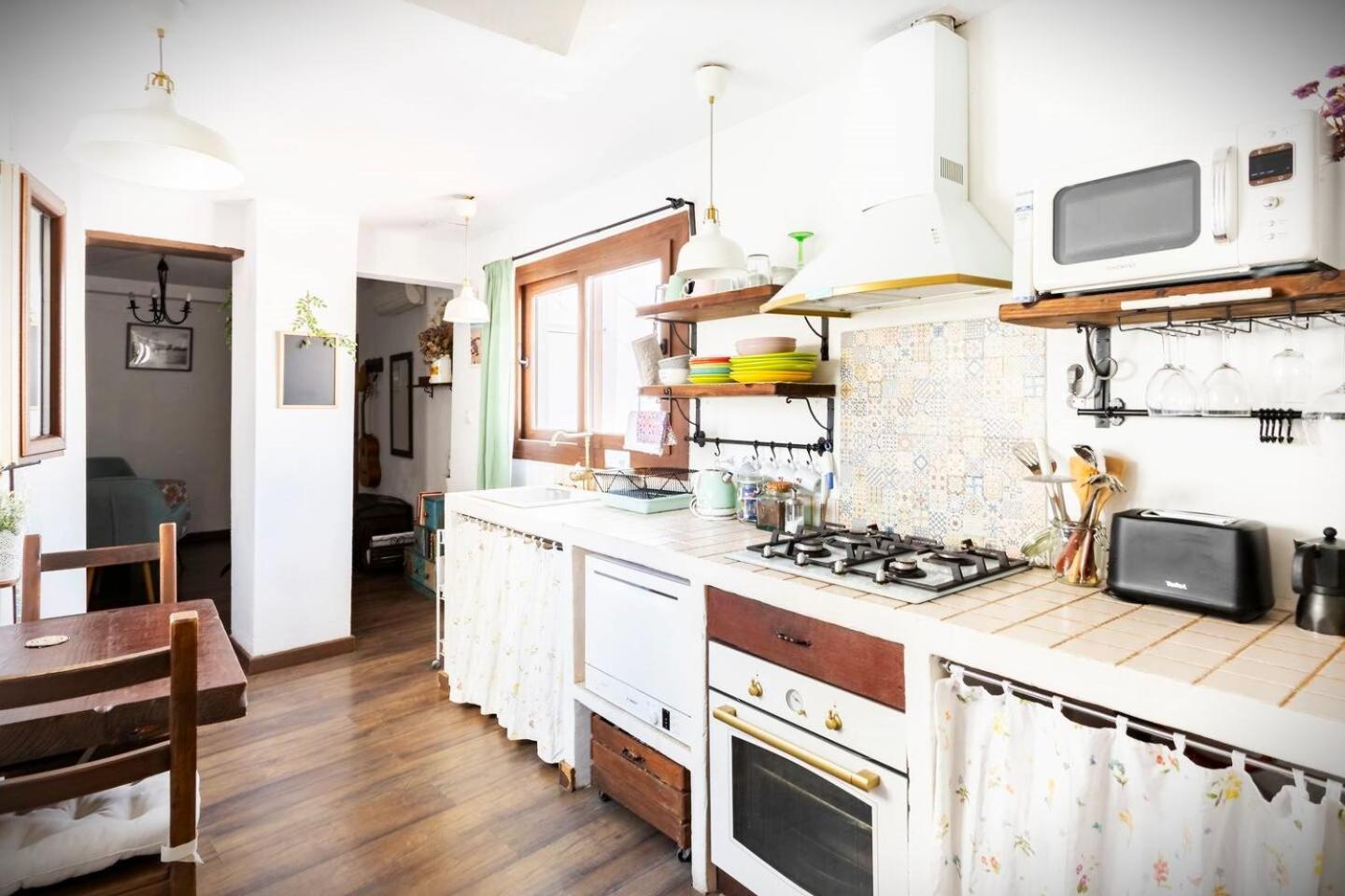 Bright With Ac And Rooftop Terrace In The Heart Of Cádiz